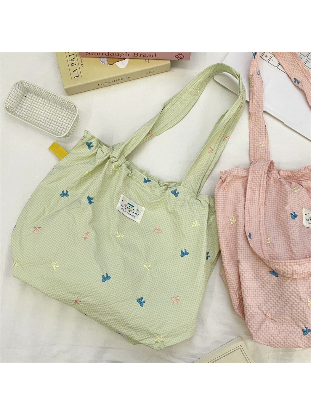 Cosbai - Butterfly Drawstring Shoulder Bag