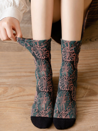 Rufia Textured Bloom Pattern Crew Socks product image 17