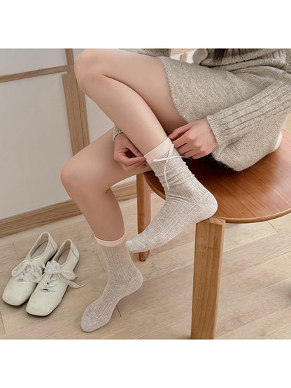Rufia - Color Block Bow Detail Casual Crew Socks