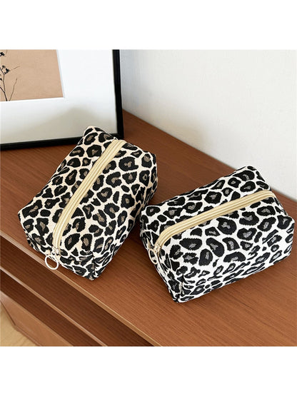Cosbai - Leopard Print Zippered Rectangular Makeup Bag