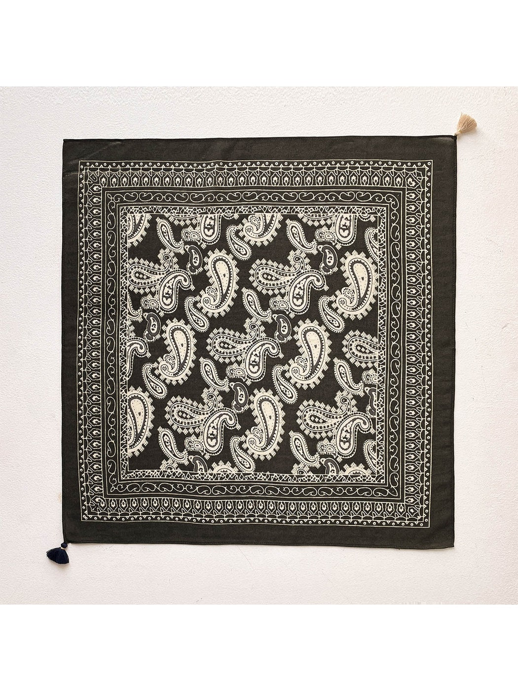 Scarvii - Intricate Styling Paisley Print Square Scarf