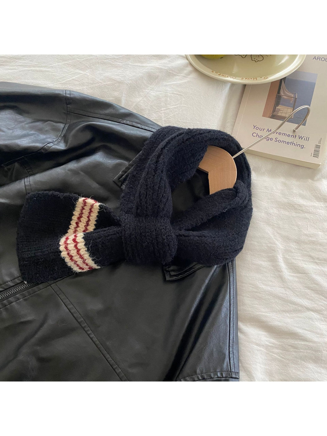 Scarvii - Contrast Stripe Ribbed Knit Scarf