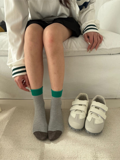 Rufia - Two Tone Ribbed Colorblock Crew Socks