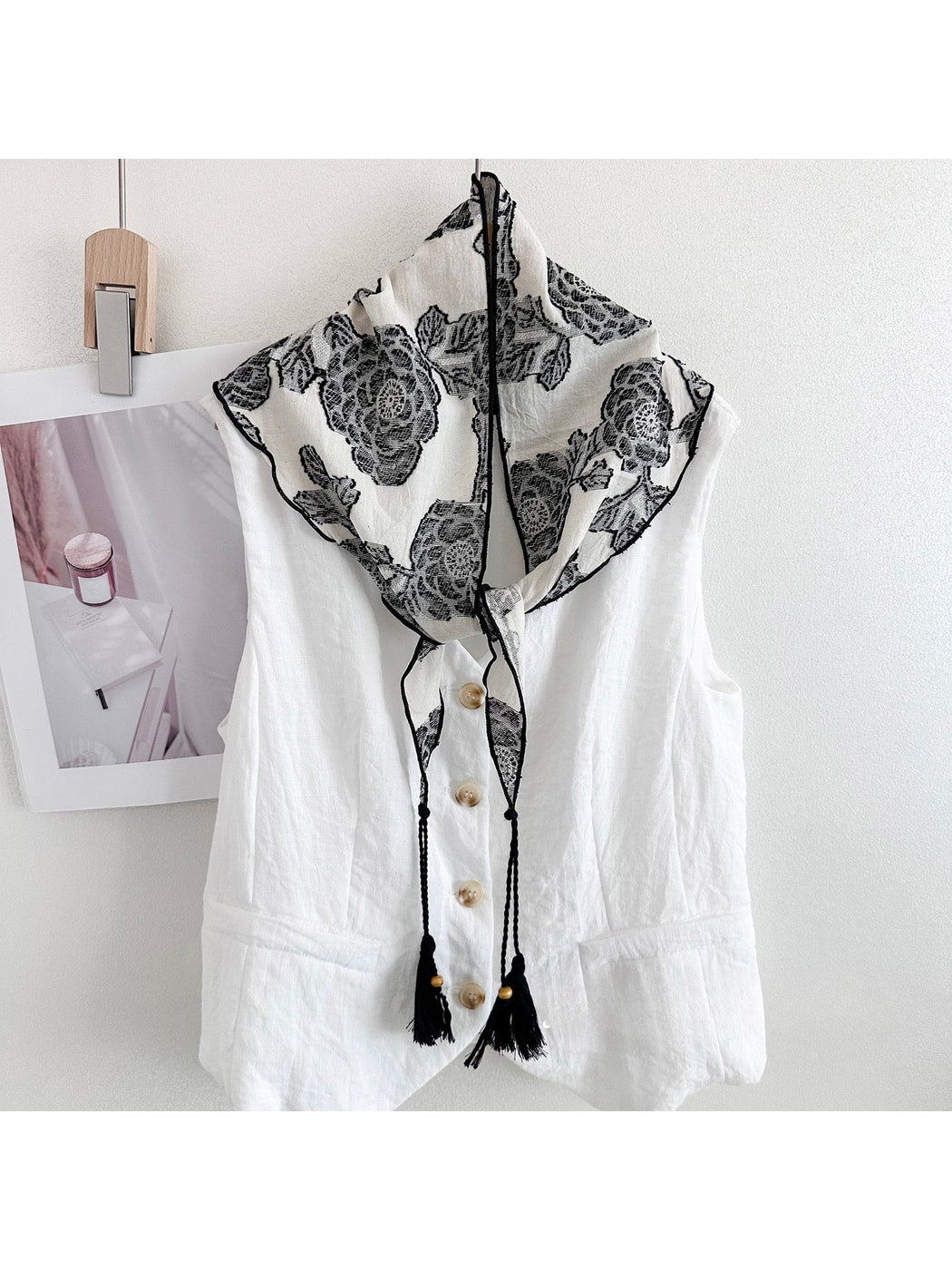 Scarvii - Printed Trim Tassel Triangle Bandana