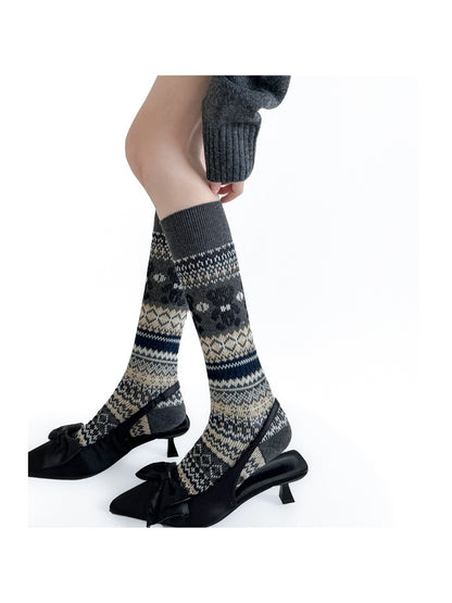 Rufia - Vintage Bear Pattern Mid-Calf Socks