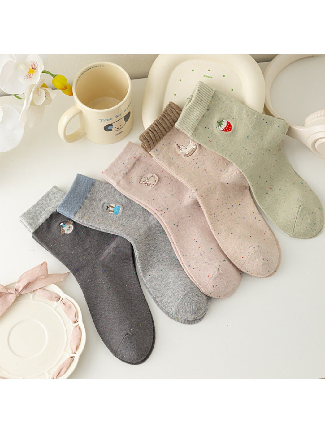 Rufia - Cute Cartoon Embroidered Mid-Calf Socks