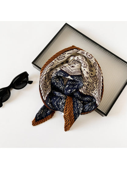 Scarvii - Graphic Paisley Pleated Scarf