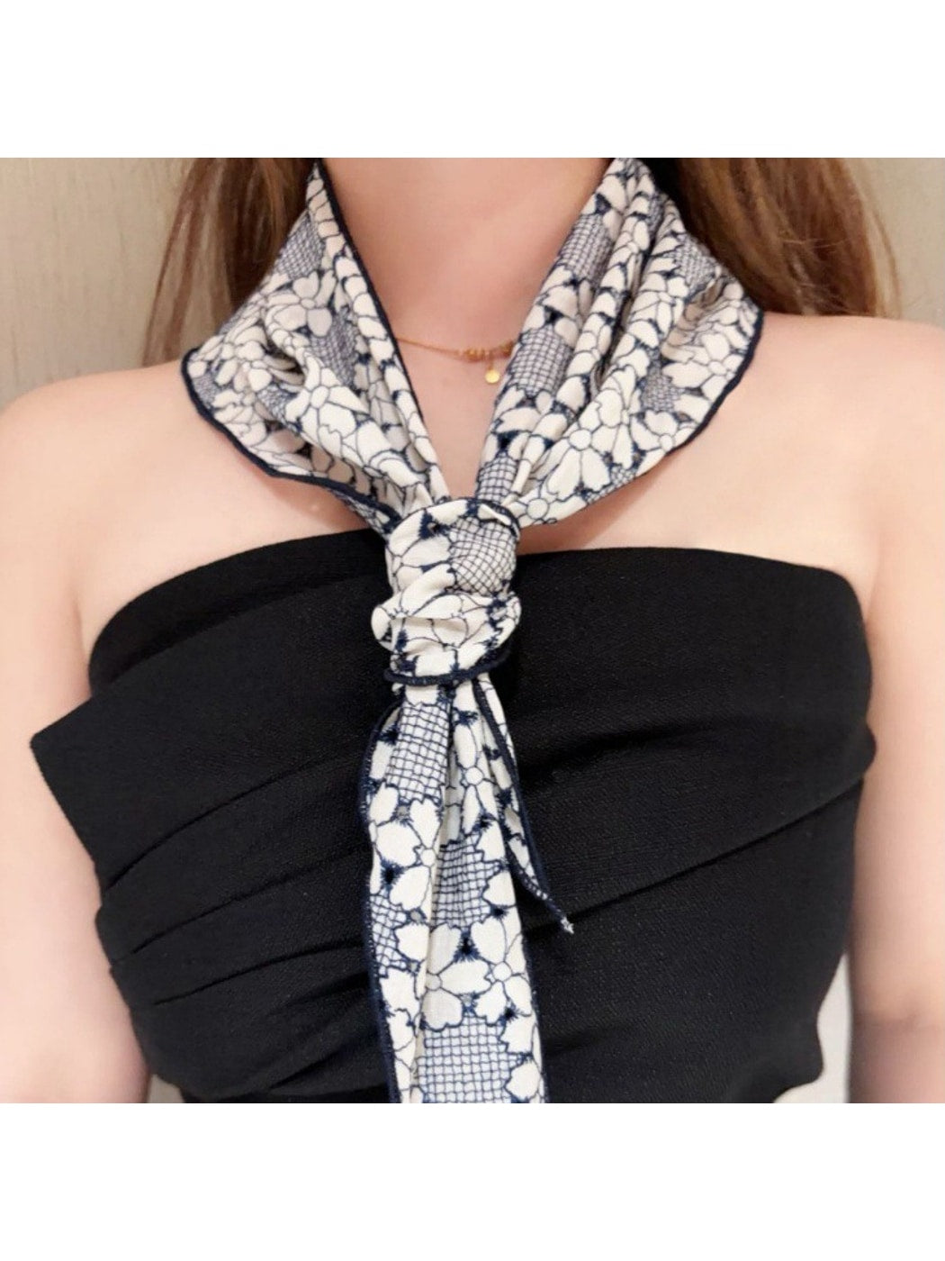 Scarvii - Decorative Floral Triangle Bandana Scarf