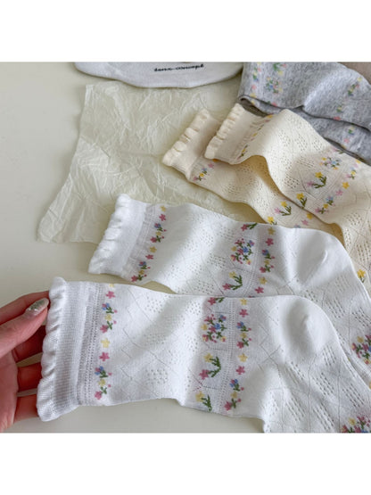 Rufia - Garden Style Floral Pattern Crew Socks