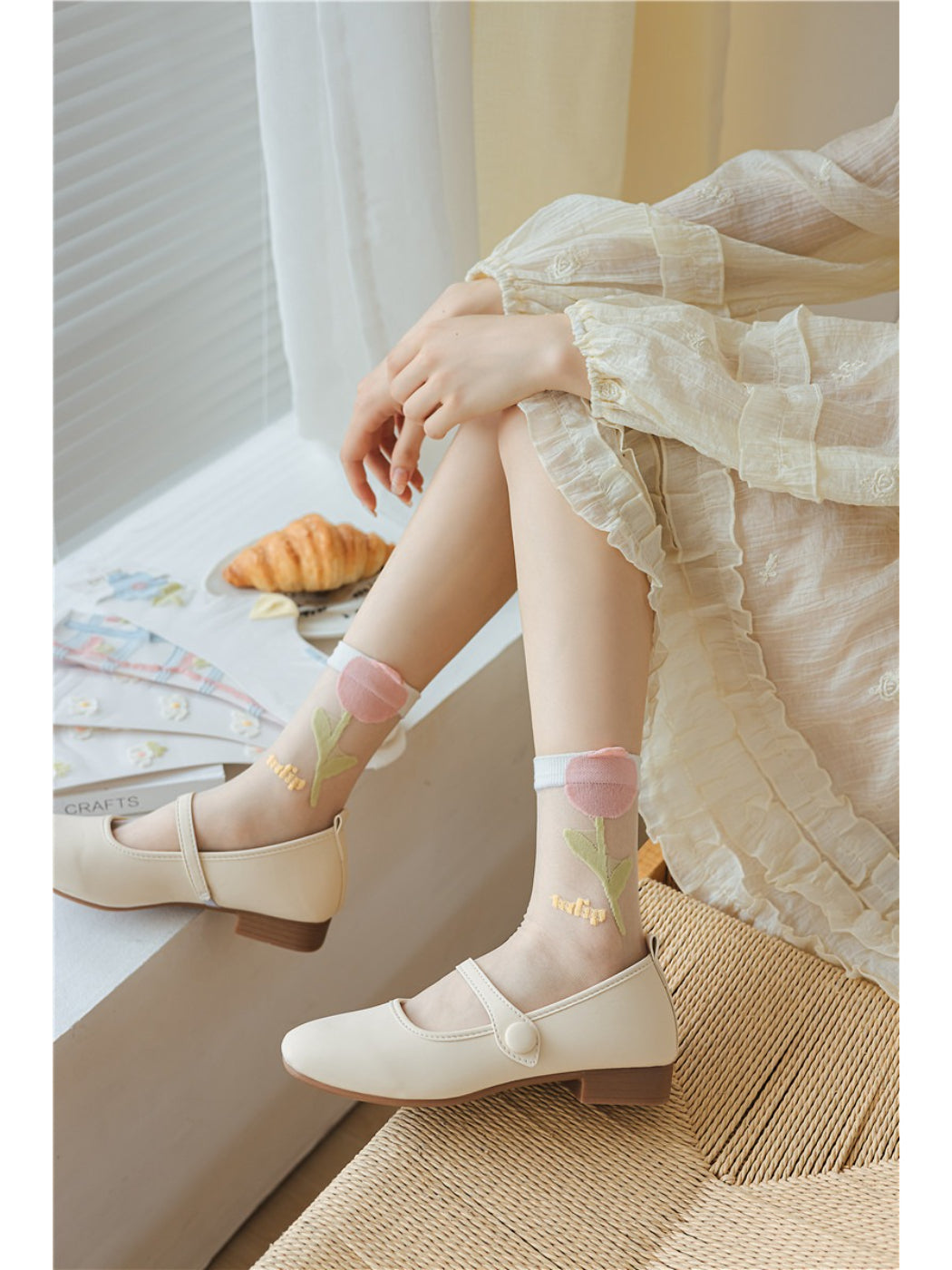 Rufia - Garden Bloom Sheer Crew Socks product image 8