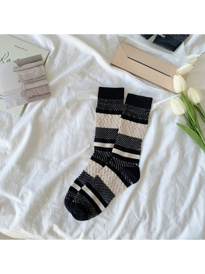 Rufia - Textured Zigzag Stripe Crew Socks