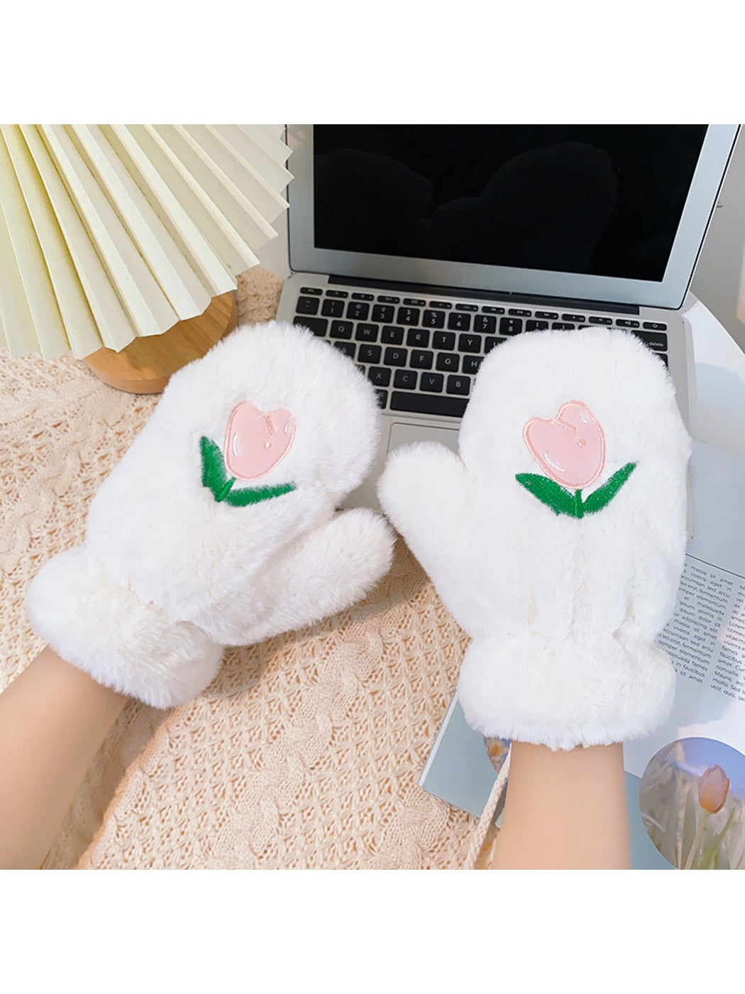 Gloving - Tulip Accent Plush Winter Mittens