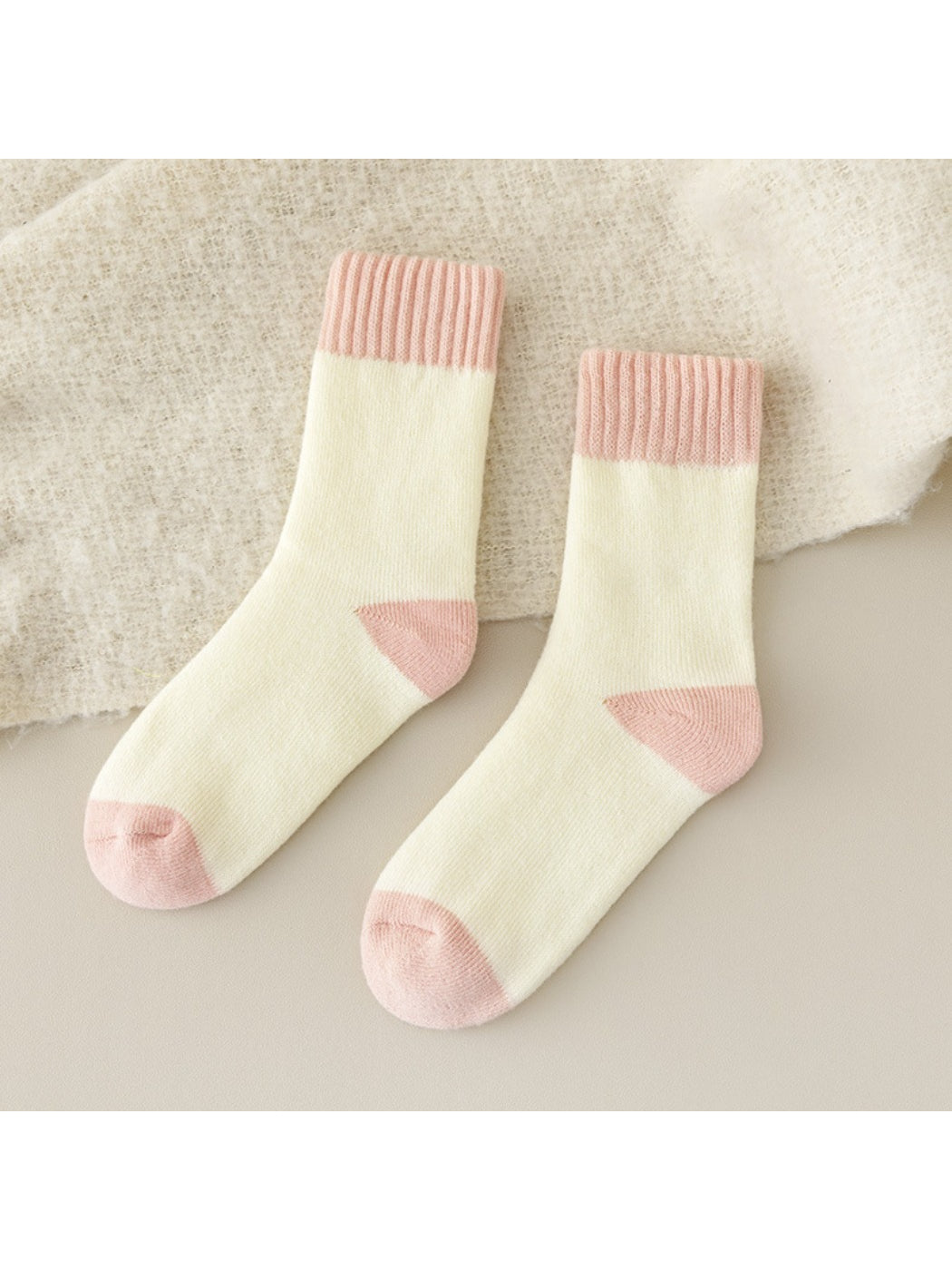 Rufia - Soft Creamy Tone Everyday Crew Socks
