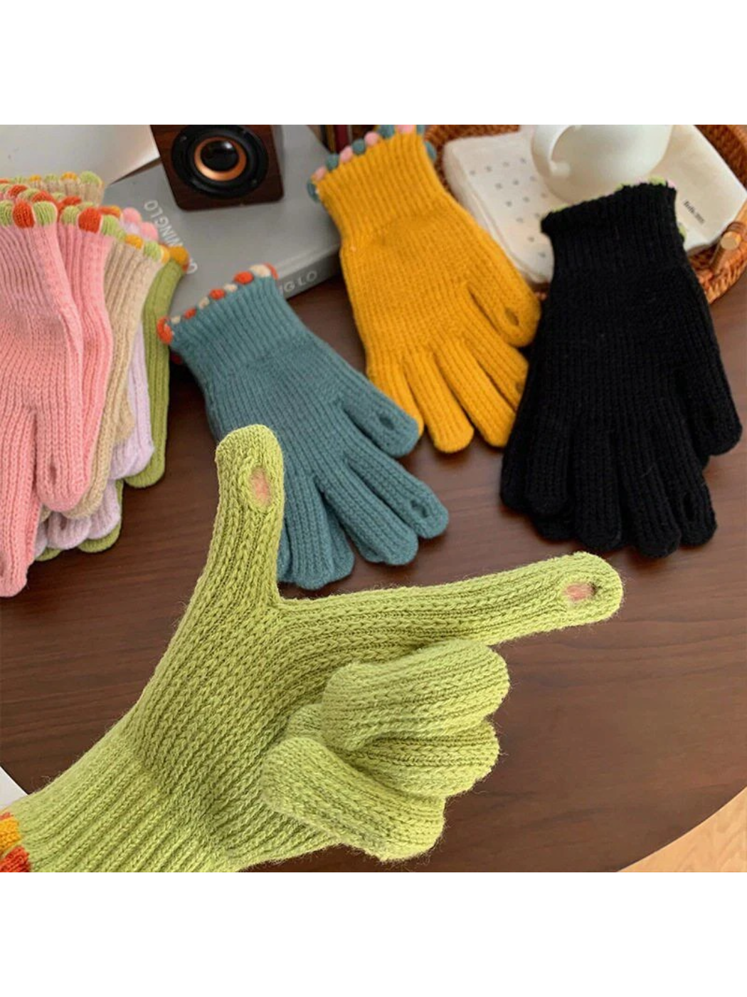 Gloving - Ribbed Knit Touchscreen Gloves