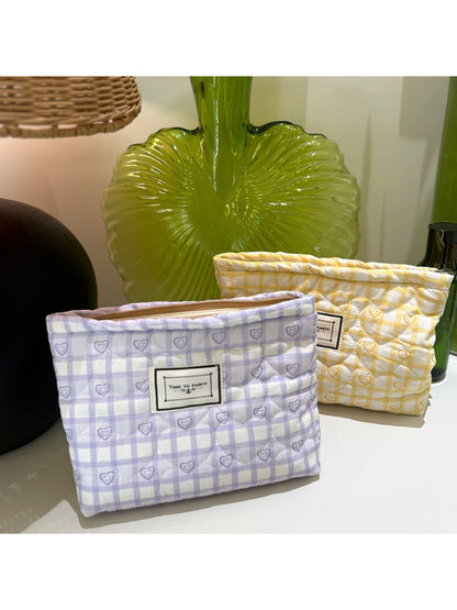 Cosbai - Gingham Heart Pattern Quilted Makeup Pouch