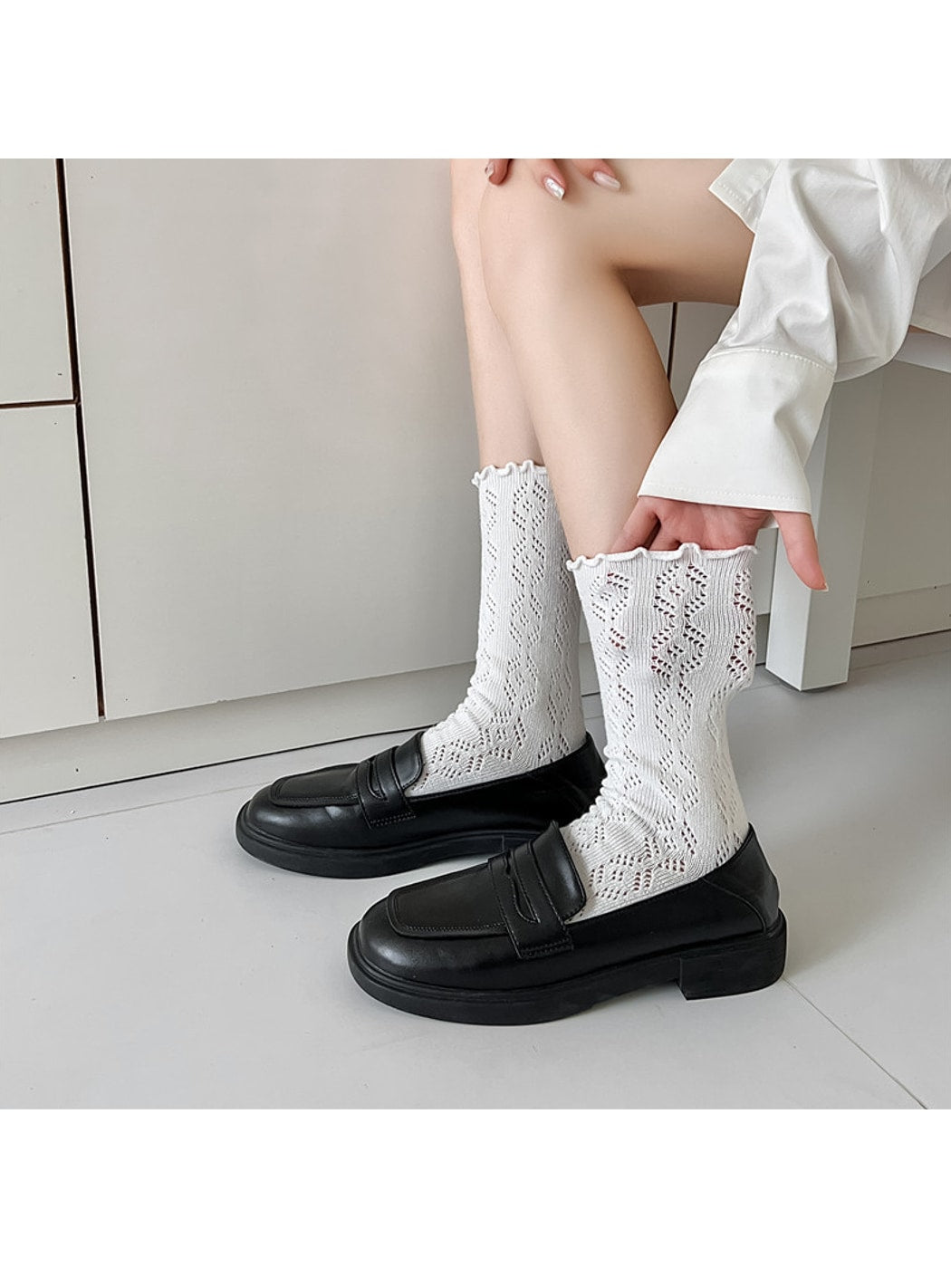 Rufia - Ruffle Trim Mesh Socks
