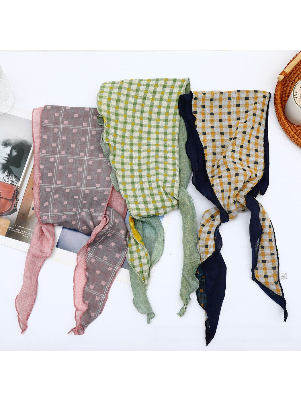 Scarvii - Checked Pattern Decorative Triangle Bandana