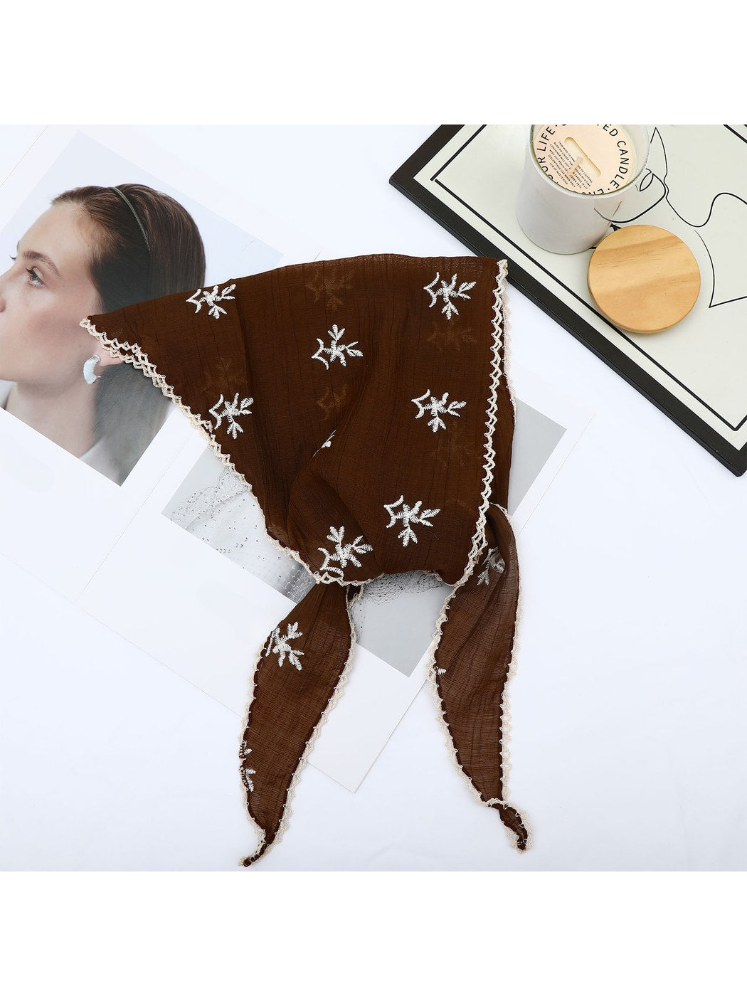 Scarvii - Simple Lace Trim Fashion Triangle Bandana