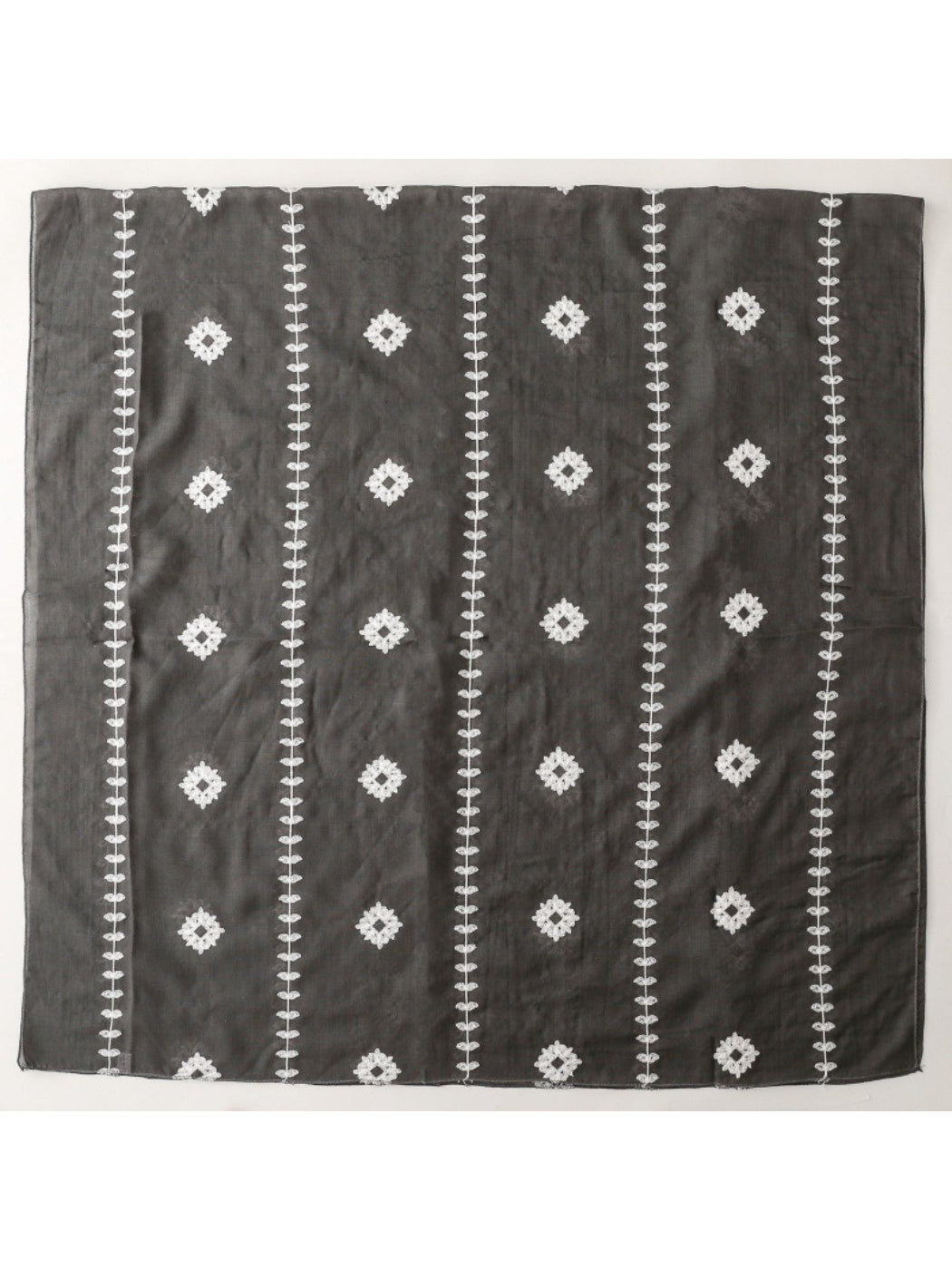 Scarvii - Modern Motif Trim Soft Scarf