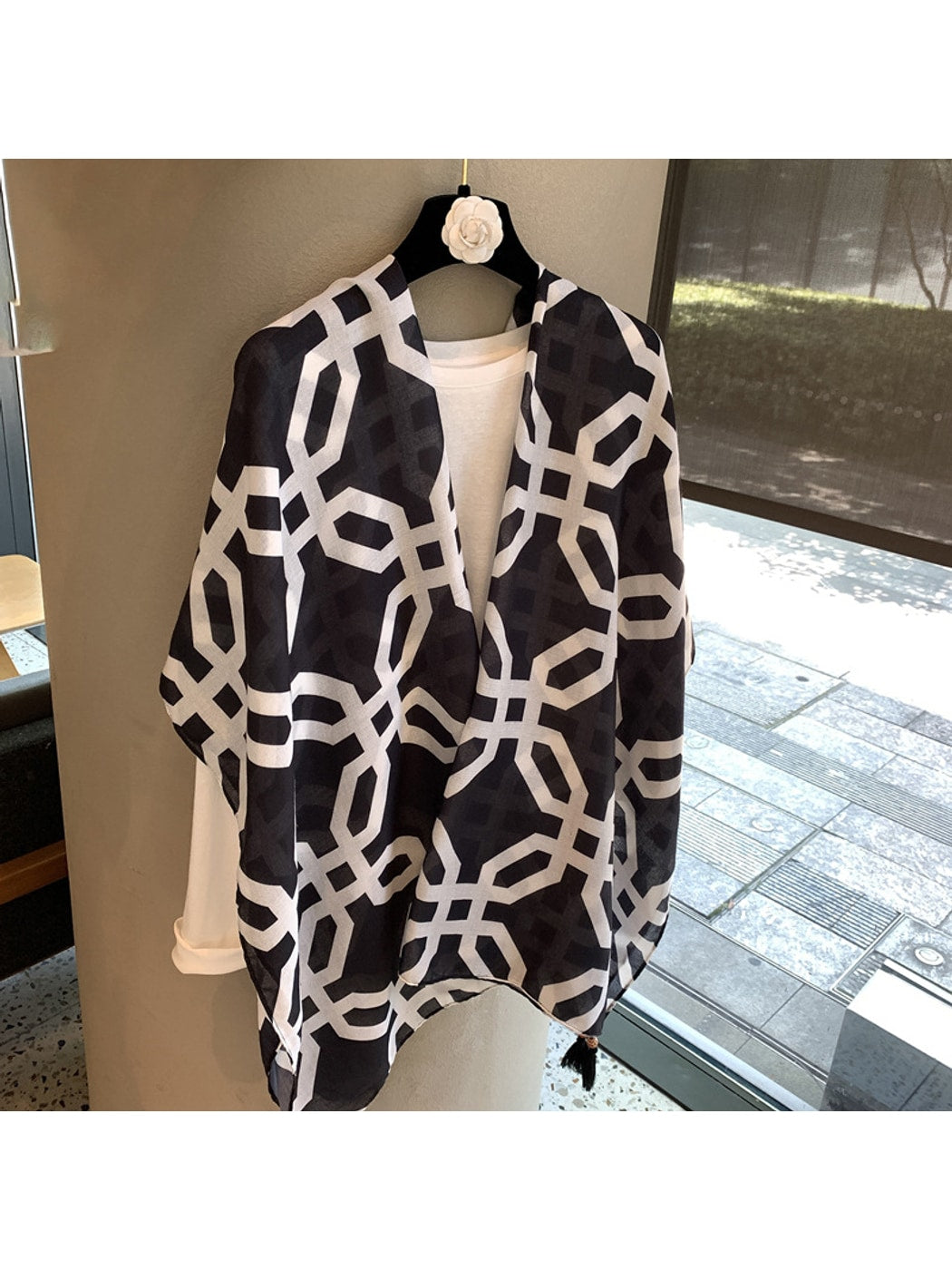 Scarvii - Geometric Print Layering Fashion Shawl