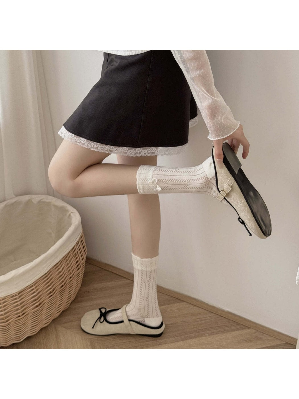 Rufia - White Color Lace Detail Crew Socks