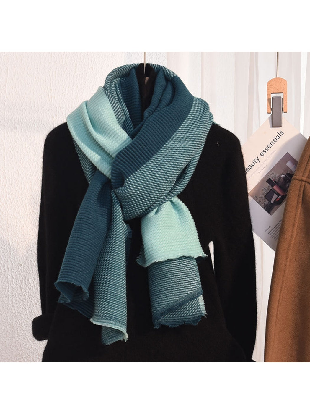 Scarvii - Pleated Colorblock Fringed Winter Scarf