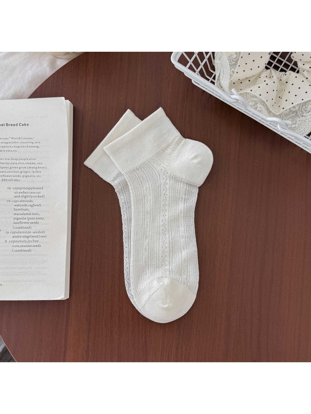 Rufia - Elegant Solid Color Openwork Ankle Socks
