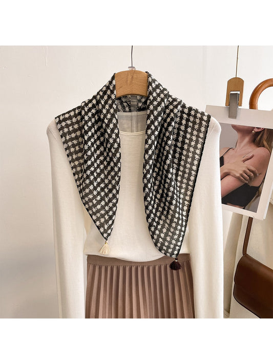 Scarvii - Minimal Retro Irregular Pattern Square Scarf
