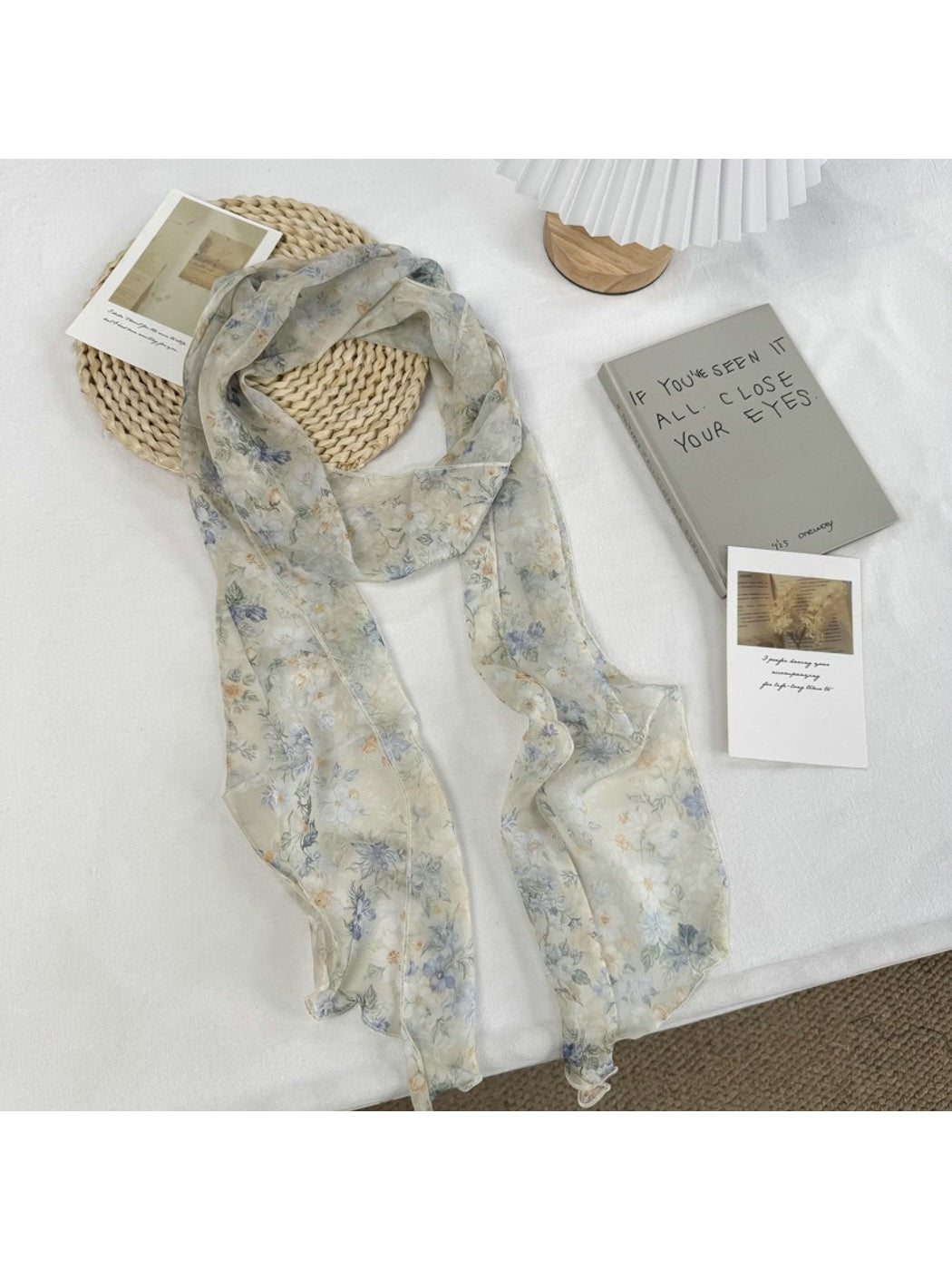 Scarvii - Vintage Pastel Floral Pattern Scarf