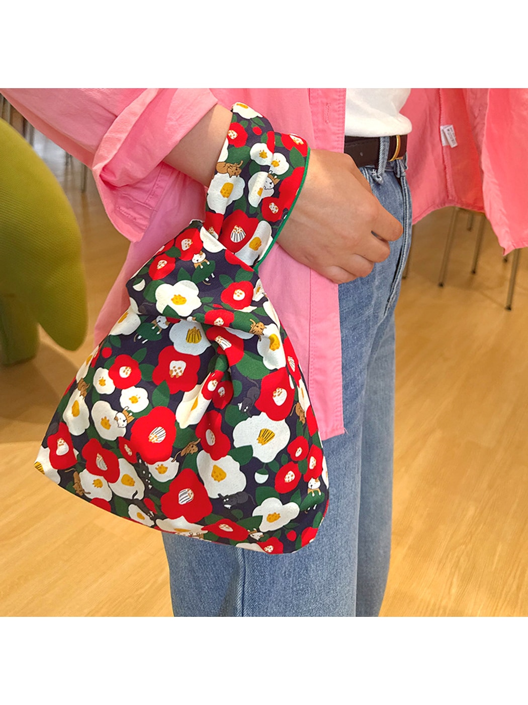 Cosbai - Cute Floral and Cats Print Handbag