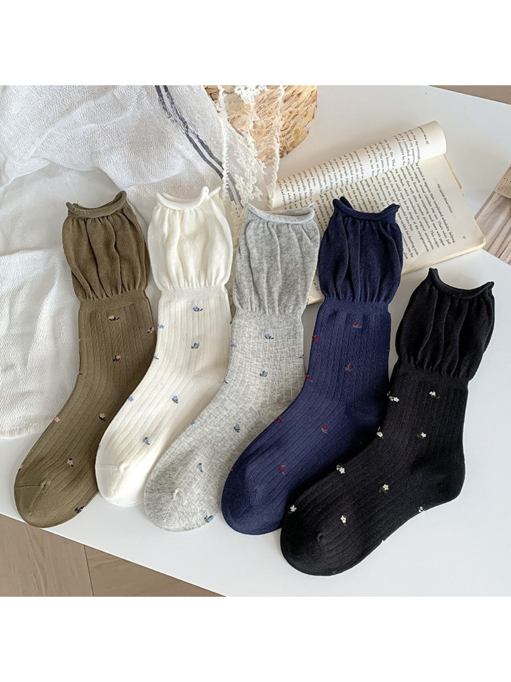 Rufia - Embroidered Ruffle Edge Crew Socks