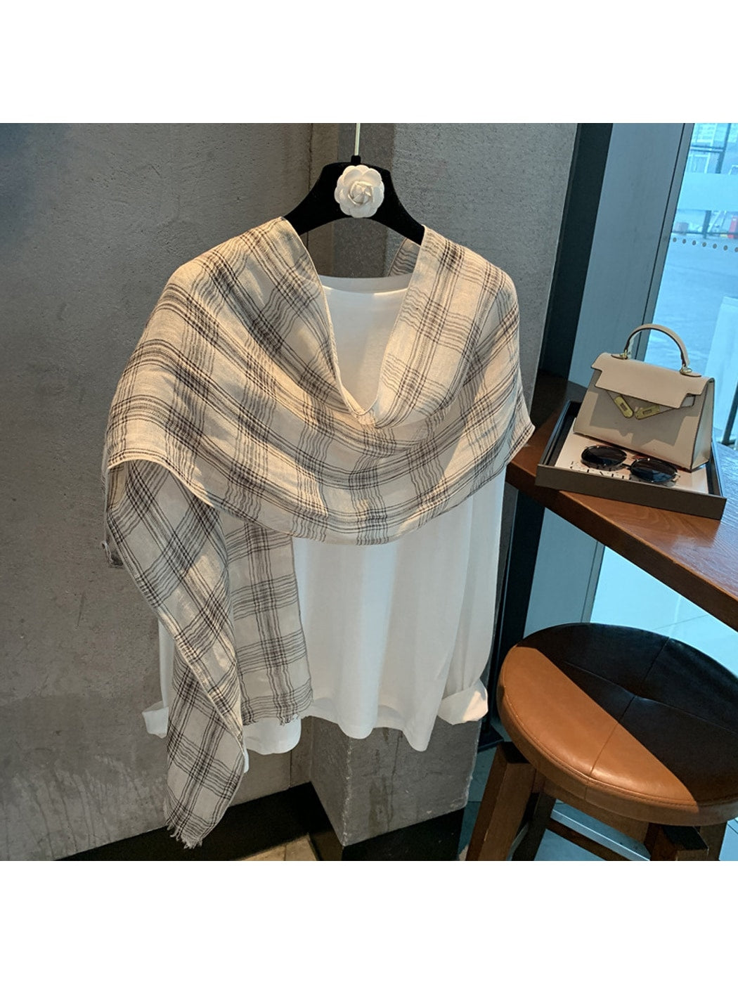 Scarvii - Vintage Gray Plaid Pattern Scarf