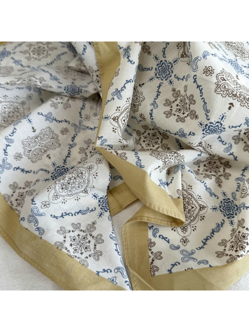 Scarvii - Floral Print Patterned Everyday Square Scarf