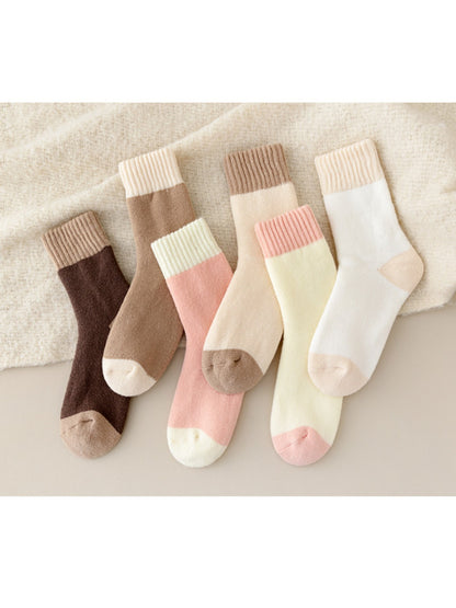 Rufia - Soft Creamy Tone Everyday Crew Socks