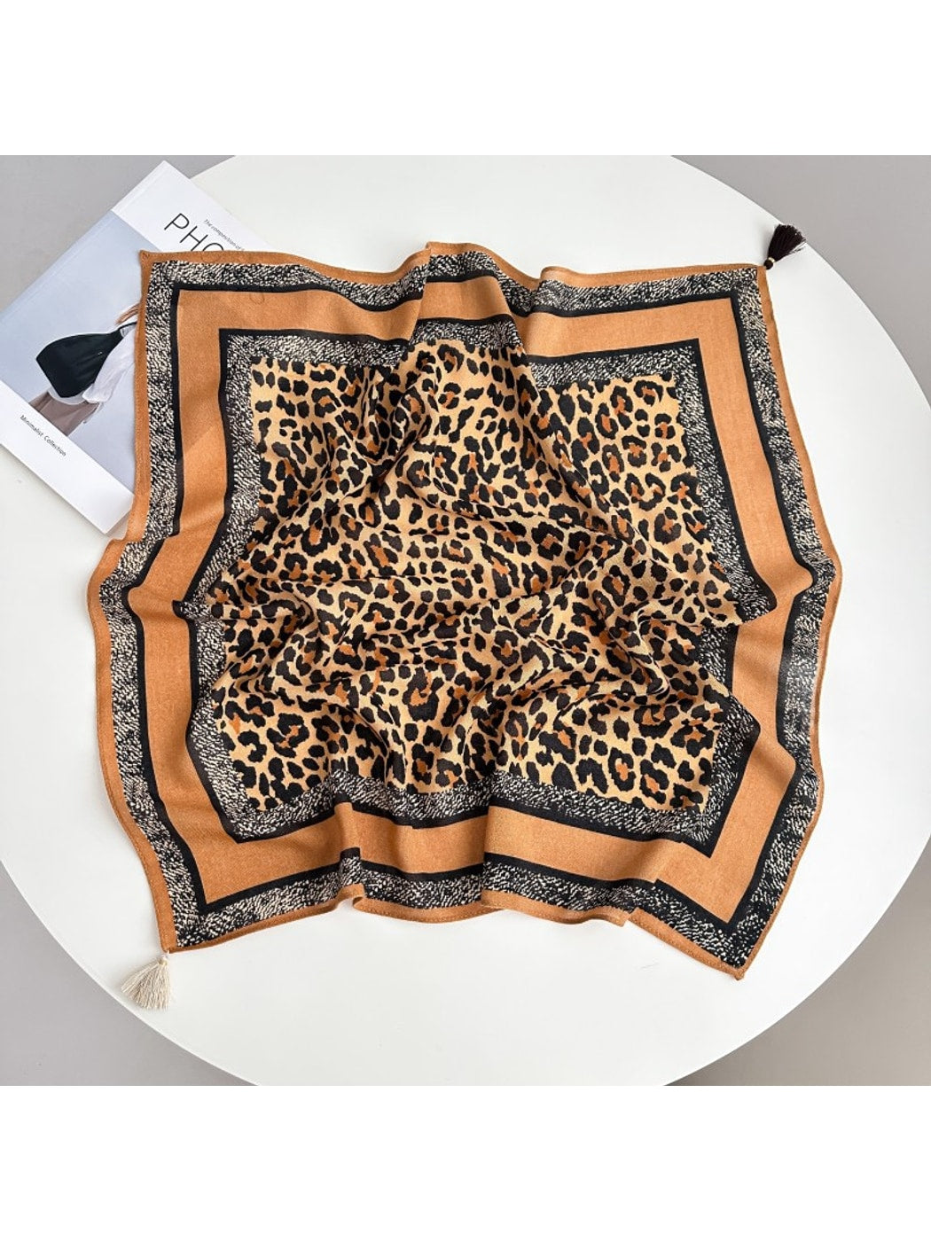 Scarvii - Classic Leopard Pattern Fashion Square Scarf
