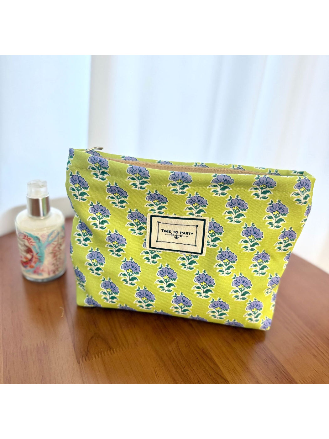 Cosbai - Green Floral Everyday Cosmetic Pouch