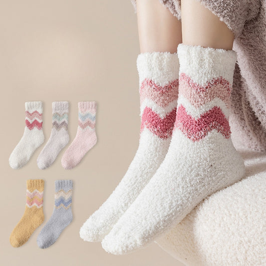 Rufia - Wavy Pattern Coral Fleece Socks