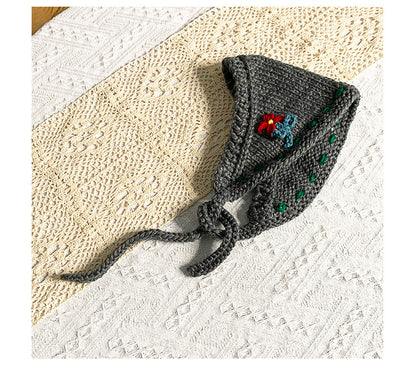Scarvii crochet cute hairband photographed from a side angle
