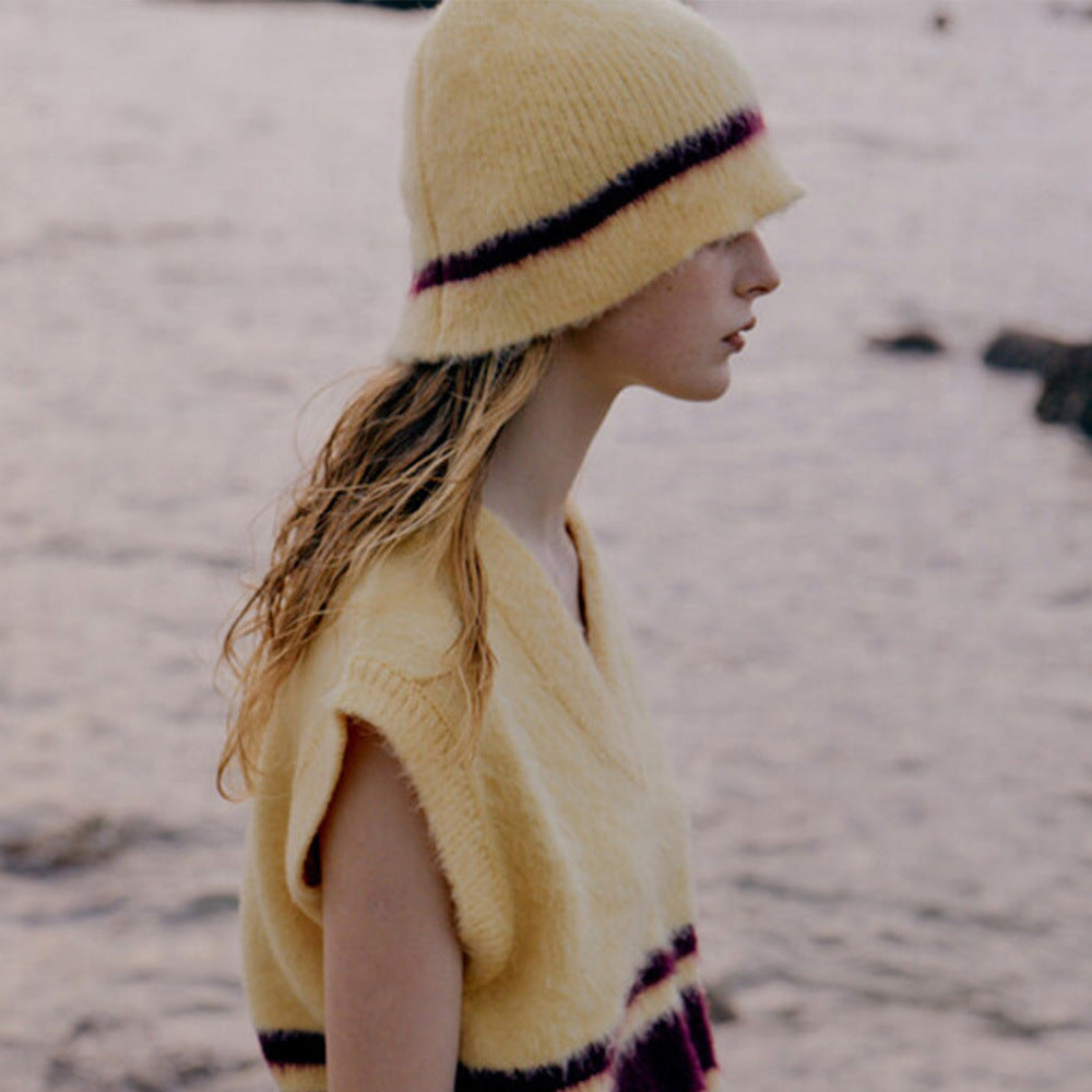 Haila - Knitted Furry Bucket Hat