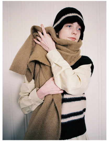 Back view of Haila knitted furry bucket hat highlighting knit pattern