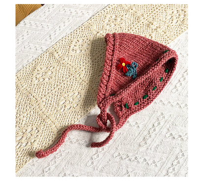 Scarvii crochet cute hairband shown with a focus on crochet pattern